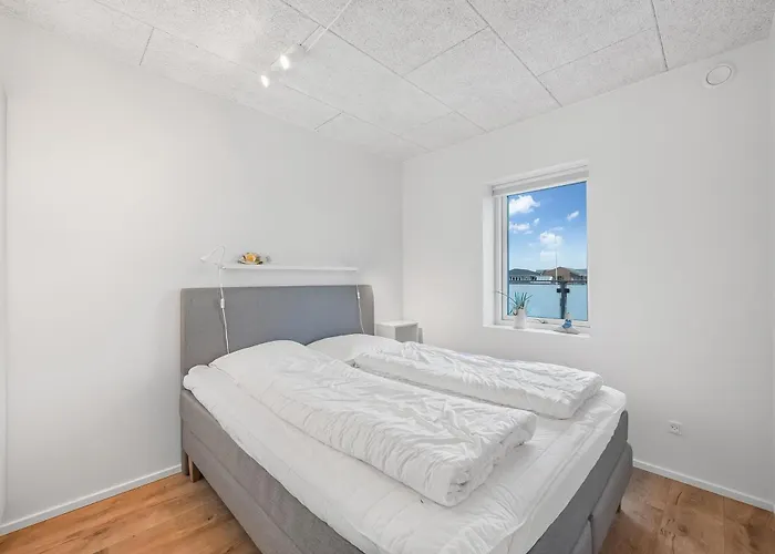 Lovely With A Large Balcony Facing The Dunes - 1020